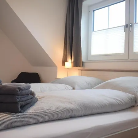Tjalk Im Haus Dreimaster, * Baltrum