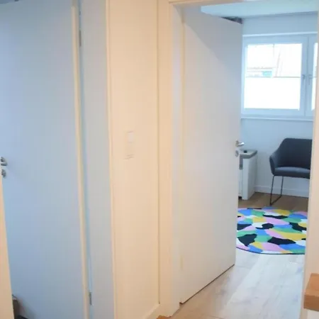 Tjalk Im Haus Dreimaster, *